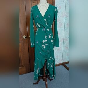 INTERMIX Green V-Neck Sheath Dress Size 2